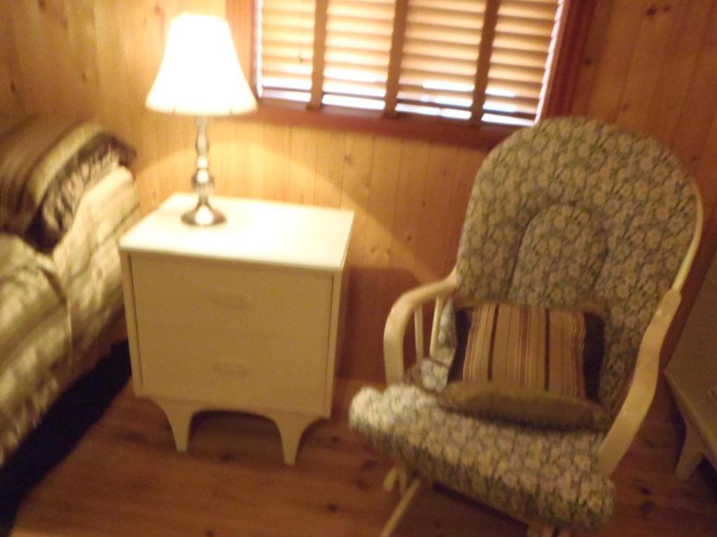 Gite La Maison Chez J.P. Bed And Breakfast Авр-о-Мезон Екстериор снимка