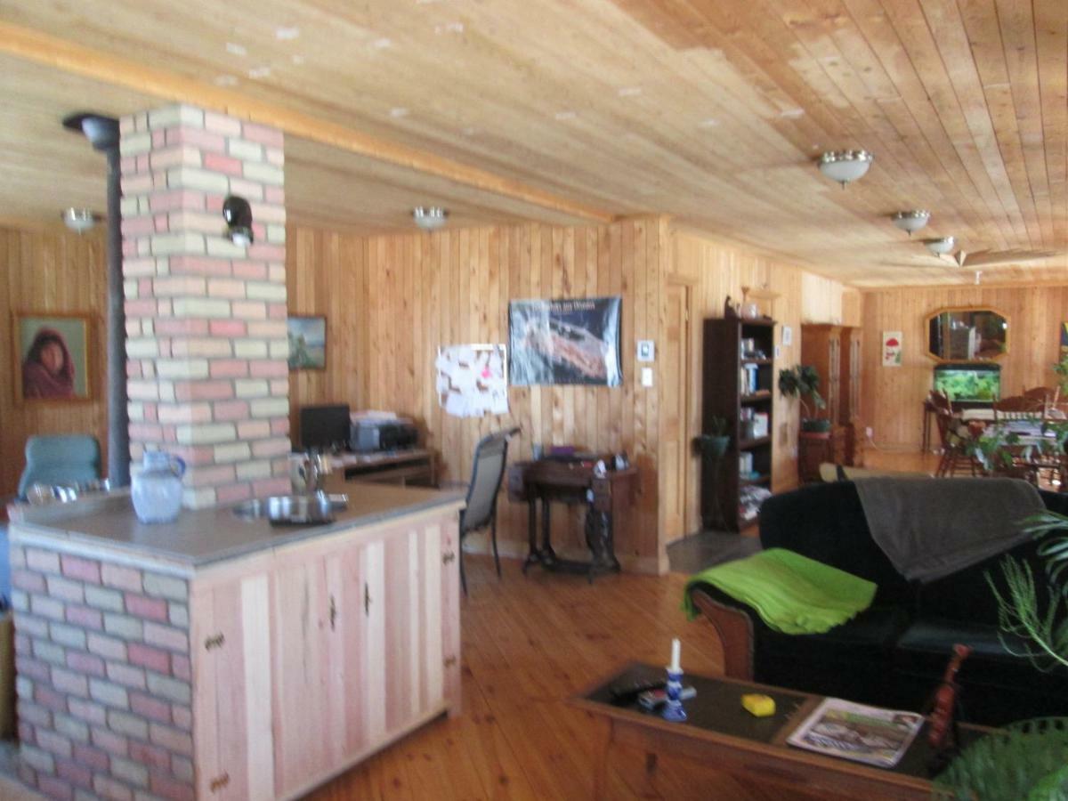 Gite La Maison Chez J.P. Bed And Breakfast Авр-о-Мезон Екстериор снимка